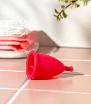 How to fold a menstrual cup: 7 folds to try!